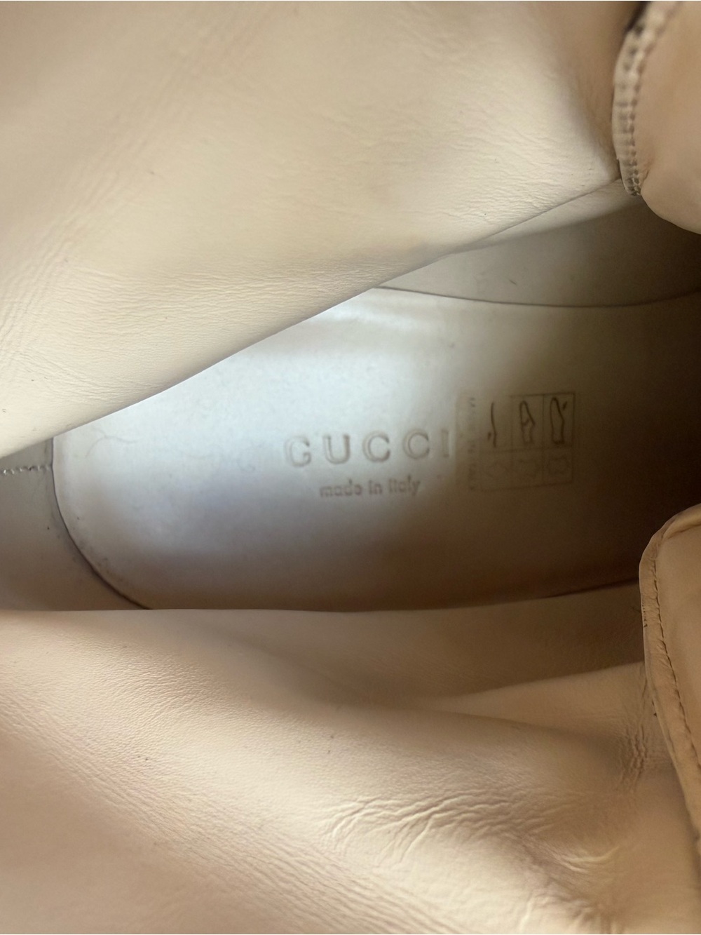 Authentic Gucci chunky hiking Rare Bee HTF - Picture 5 of 7